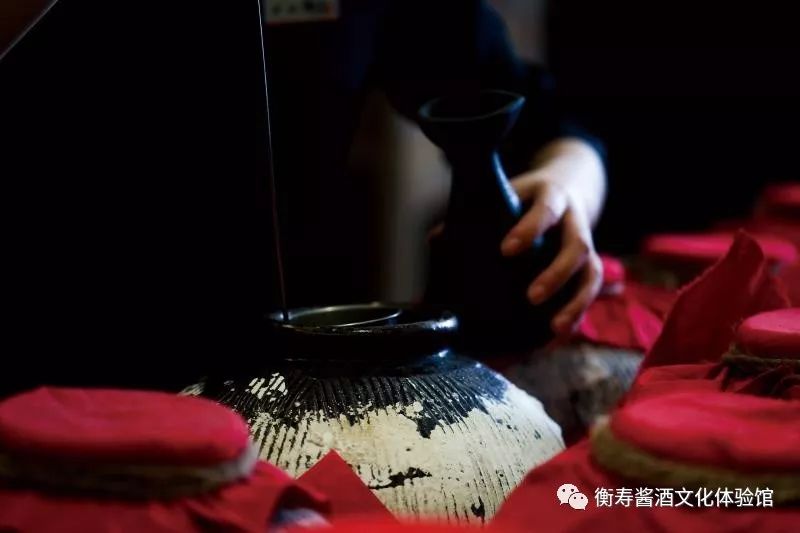 白酒gb/t10781.1是什么標(biāo)準(zhǔn)_白酒標(biāo)準(zhǔn)是哪年開(kāi)始執(zhí)行的_白酒標(biāo)準(zhǔn)是哪一年制定的