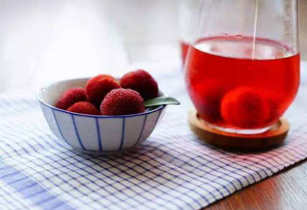 泡酒楊梅做法視頻_楊梅泡酒的做法_泡酒楊梅做法大全