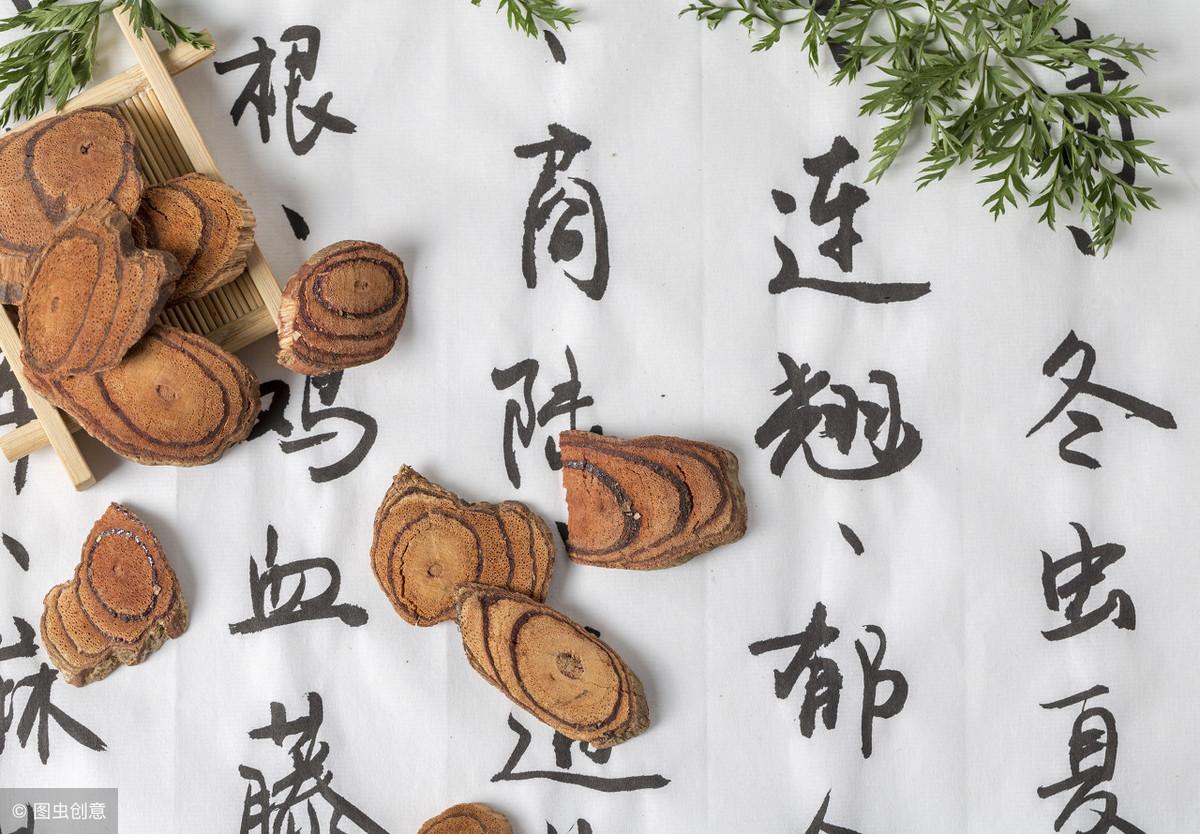 杜仲泡酒加什么藥方最好_杜仲泡酒的最佳配方是_泡酒配方杜仲最佳是什么顏色