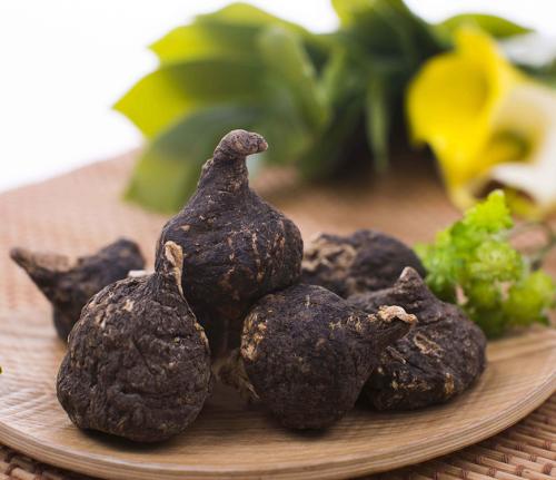 泡酒配方杜仲最佳是什么顏色_杜仲泡酒的最佳配方是_杜仲泡酒加什么藥方最好