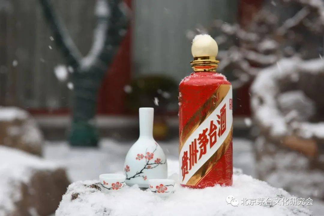 茅臺酒里面珠子值錢不_茅臺酒里面的珠子有收藏價(jià)值嗎_茅臺珠子留著有什么用