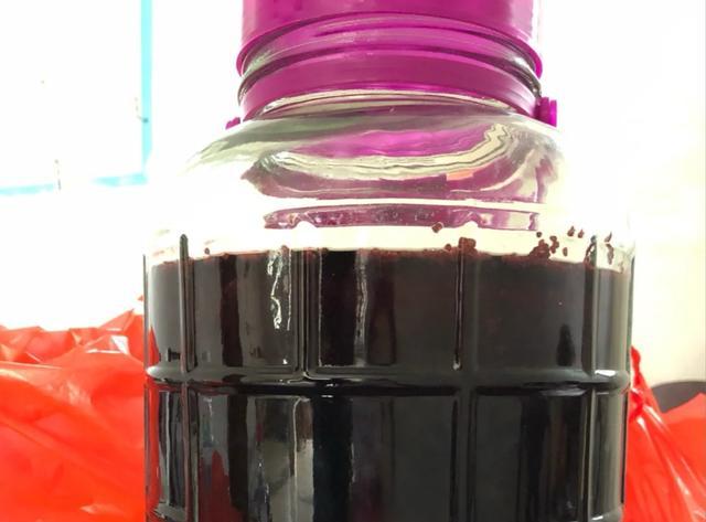 一斤桑葚干泡多少白酒_白酒泡干桑葚怎么泡_白酒泡干桑葚酒的做法竅門