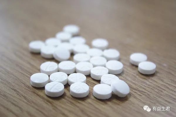 吃他汀能喝酒嗎_喝酒能吃他汀類(lèi)的藥嗎_喝酒能吃他汀嗎