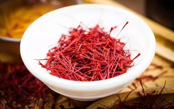 蛋酒的作用與功效_蛋酒的功效與禁忌_蛋酒的營養價值