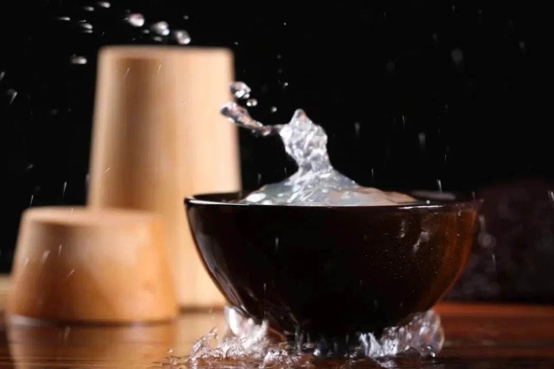 白酒勾兌酒標準_白酒中的勾兌是什么意思_50度以上的白酒是勾兌的嗎