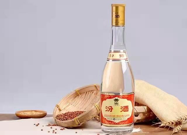 這4款名酒，都是傳承自評酒會上獲獎的酒，不到50元，還是純糧酒