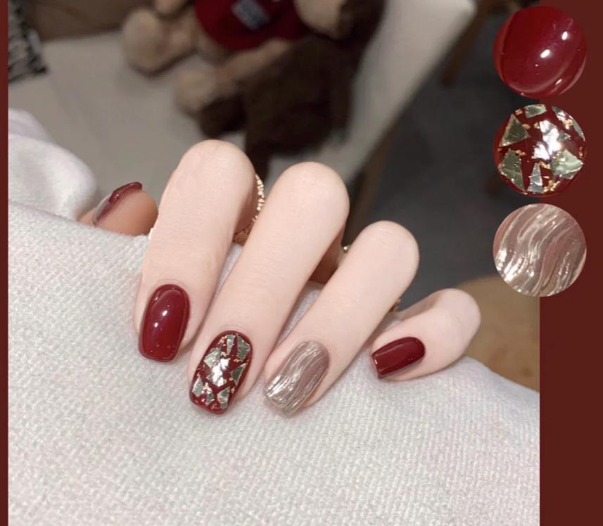 美甲酒紅色_美甲酒紅色怎么調(diào)出來(lái)的_酒紅色美甲款式